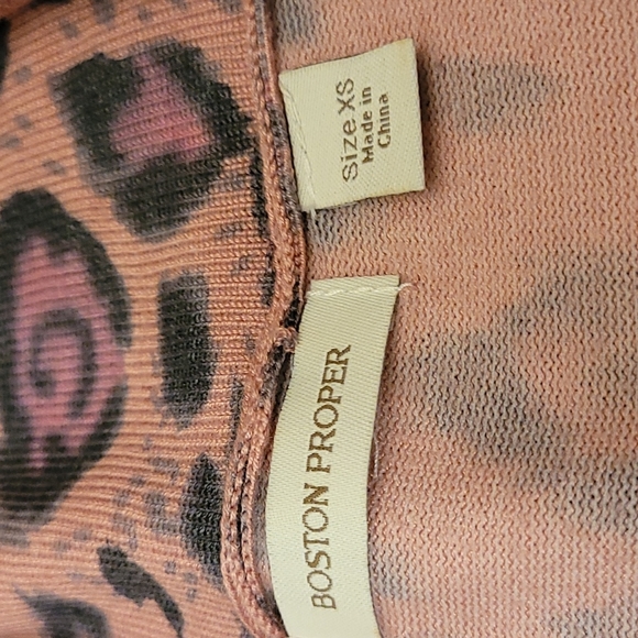 Boston Proper animal print, collar draped sweater. Size XS. Pink, grey, black - Picture 8 of 11